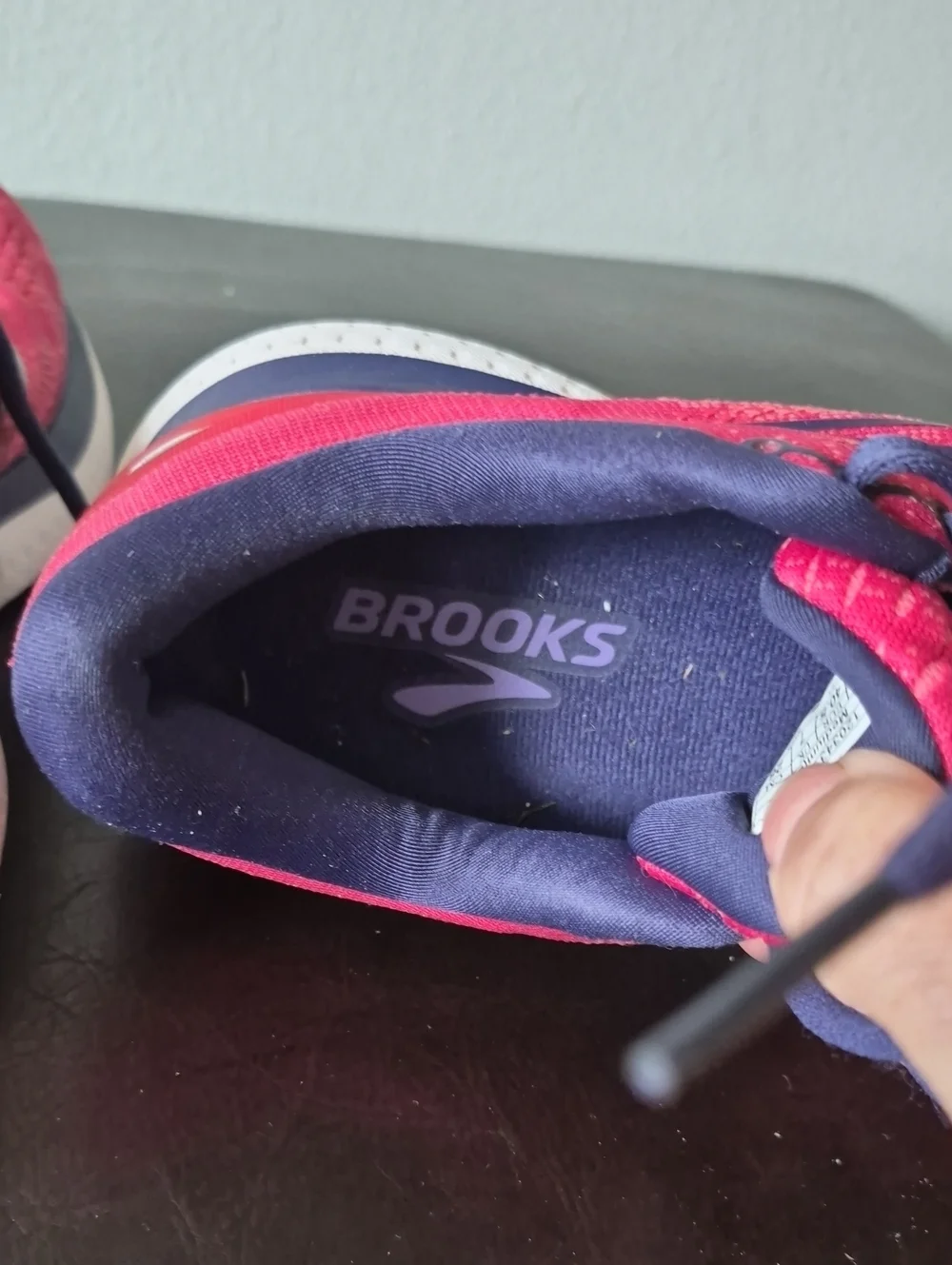 BROOKS women's glycerin 19 running shoes - b/medium width in barberry/purple 9